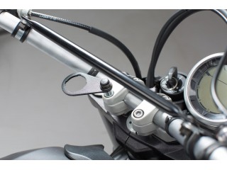 Mocowanie gniazda... 2