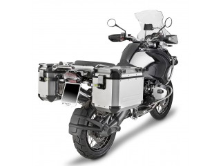 Stelaż pod kufry boczne...