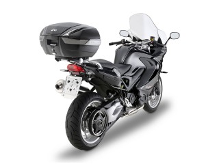 Stelaż pod kufer centralny... 2