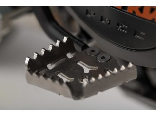 Poszerzenie pedała hamulca...