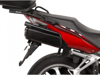 Stelaże pod kufry boczne...