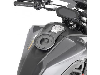 Mocowanie tankbagów...