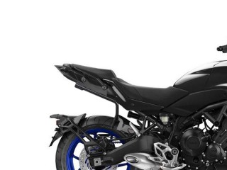 Stelaże pod kufry boczne...