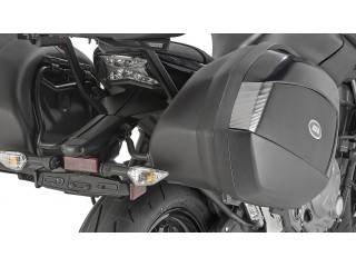 Stelaż pod kufry boczne...